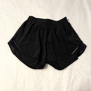 lululemon black hotty hot shorts tall 4”